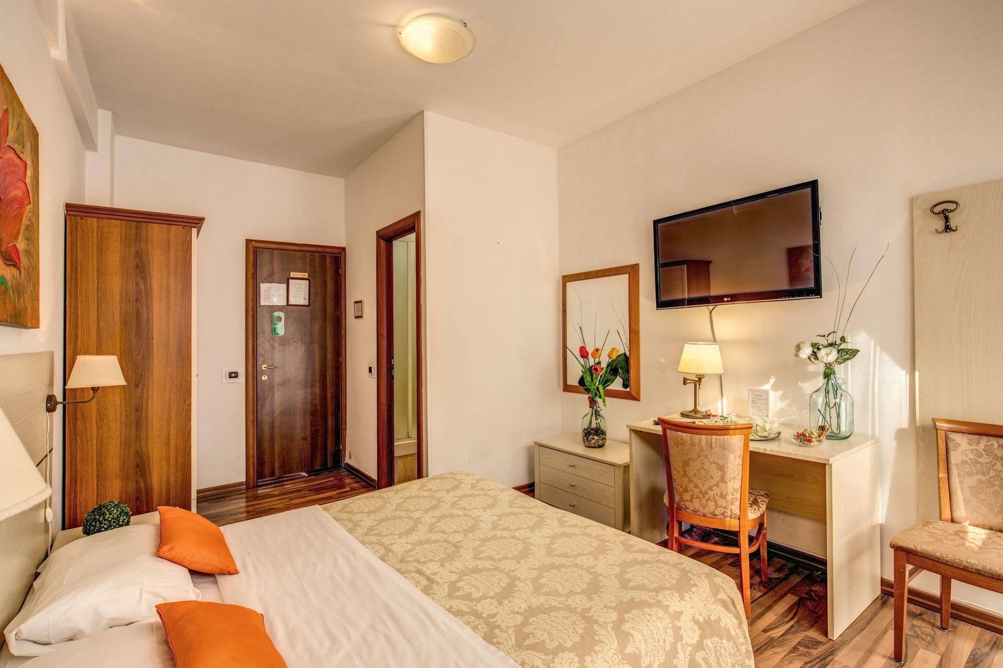 Trastevere Rooms Rome Bagian luar foto